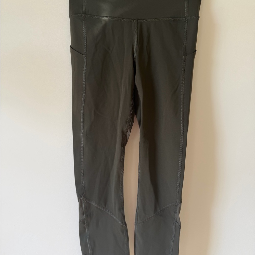 Lululemon Crop 19 Leggings with Inner Pocket Green Size 2